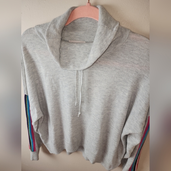 Love by Gap Gray Merino Wool Blend Slouchy Mock Neck Sweater Stripe Sleeves S - Picture 4 of 7